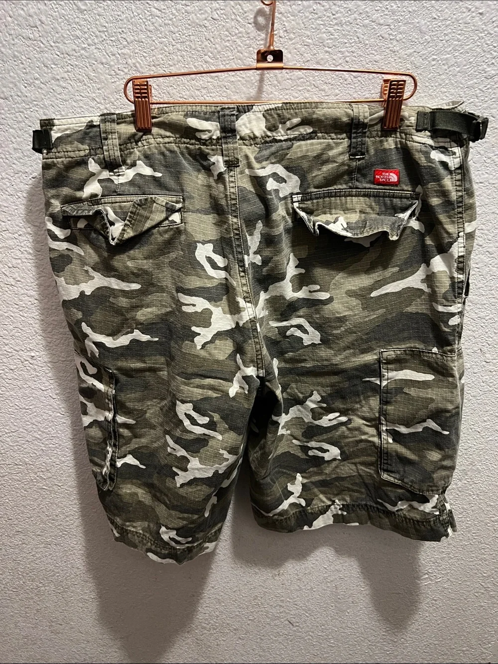 The North Face Men's Camouflage Cargo Shorts — Olive & White
